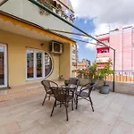 Appartement New Bazaar Panorama By Pikhost