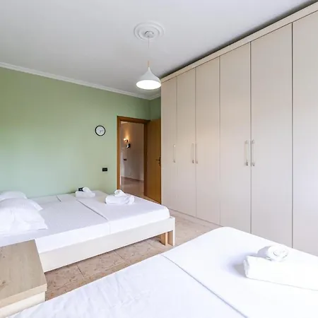 New Bazaar Panorama Apartment *