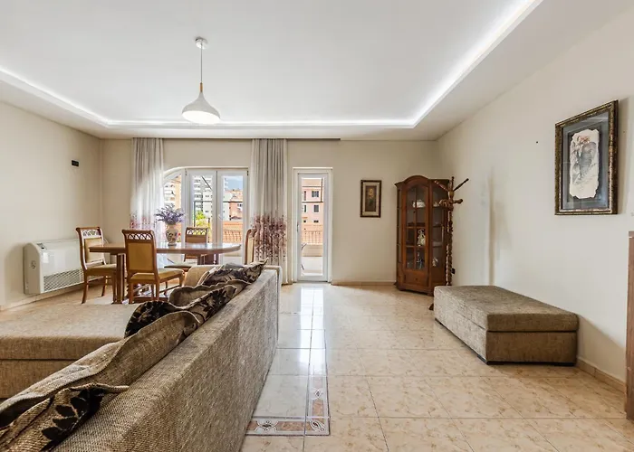 Appartement New Bazaar Panorama By Pikhost Tirana