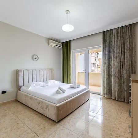 New Bazaar Panorama Appartement Tirana