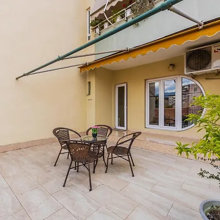 Apartmán New Bazaar Panorama By Pikhost *