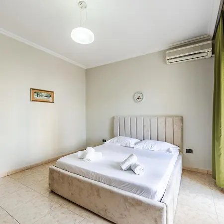 New Bazaar Panorama By Pikhost Appartamento